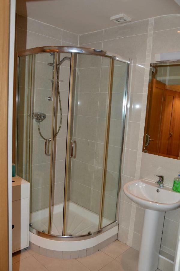 Apartment 3, Oakleigh House, Donnybrook Hill, Douglas Cork Exteriör bild
